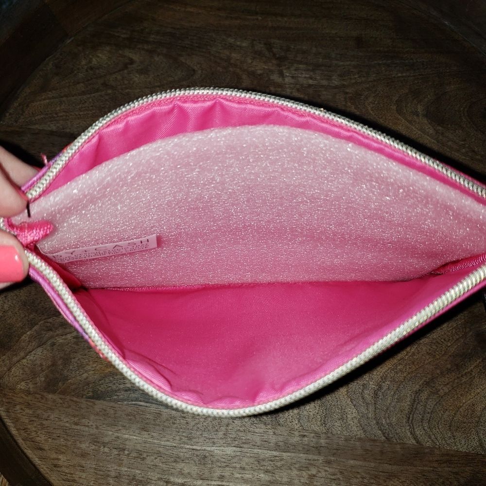 Ruby + Cash Makeup Pouch - Picture 2 of 3